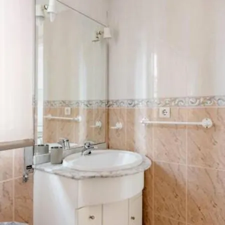 Center Apartment